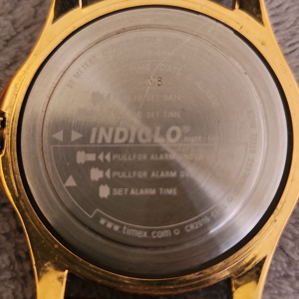 Vintage Timex Indiglo watch - Picture 2 of 2